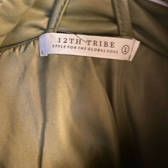 Olive green faux leather puffer jacket - Picture 4 of 6